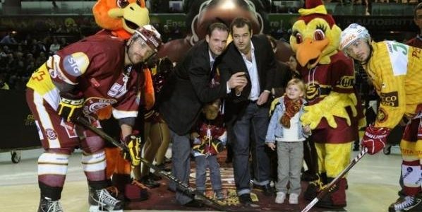 Octobre 2011 – Le Genève-Servette Hockey Club met à l’honneur l’Association Frédéric Fellay