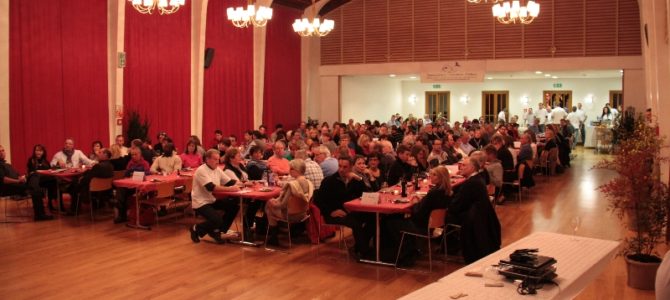 Décembre 2012 – Soirée de l’Association « Raclette et Lumières » à la salle communale de Plan-les-Ouates